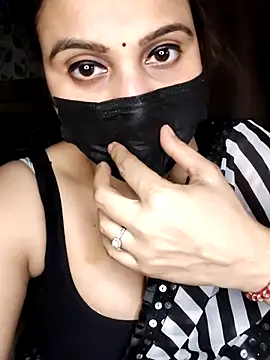 Snapshot of Horny_Shalu chatting on February 2026 07:33:01 PM Horny Shalu online show from February 2026 07:33:01 PM