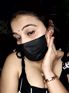 Snapshot of Horny_Shalu chatting on January 2026 05:51:01 PM Horny Shalu online show from January 2026 05:51:01 PM