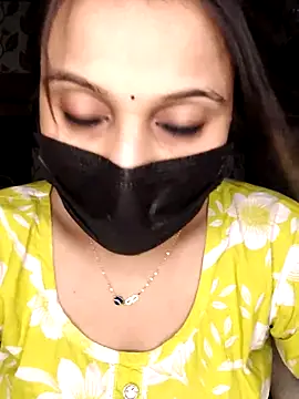 Snapshot of Horny_Shalu chatting on October 2025 07:38:02 PM Horny Shalu online show from October 2025 07:38:02 PM