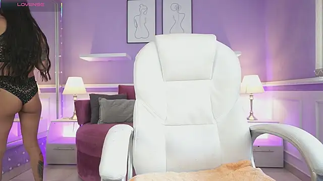 Snapshot of NicoleCrawft chatting on October 2025 07:25:02 PM NicoleCrawft online show from October 2025 07:25:02 PM