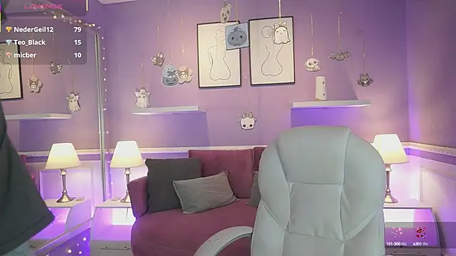 Snapshot of NicoleCrawft chatting on October 2025 07:04:02 PM NicoleCrawft online show from October 2025 07:04:02 PM