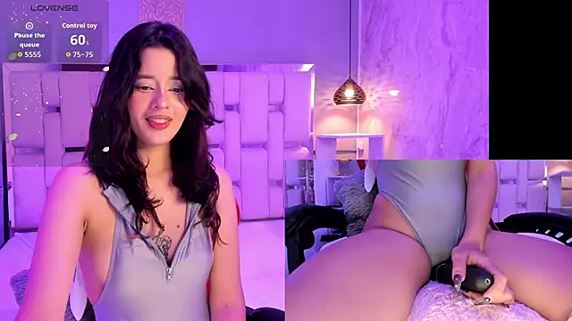 EvelynLips  online show from October 2025 04:04:02 AM