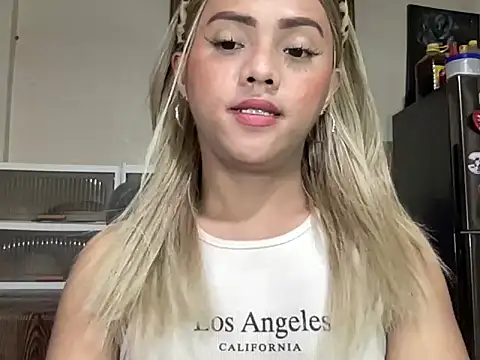 calimonroe online show from February 2026 10:32:01 PM