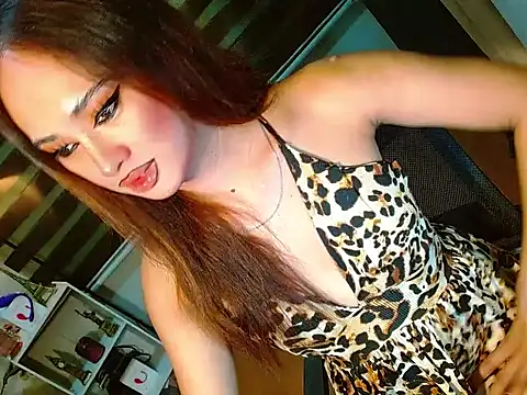 Queen yasii 88 online show from April 2026 05:15:01 PM