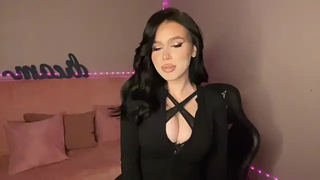 Snapshot of mistress_of_hearts chatting on October 2025 09:15:02 PM mistress of hearts online show from October 2025 09:15:02 PM