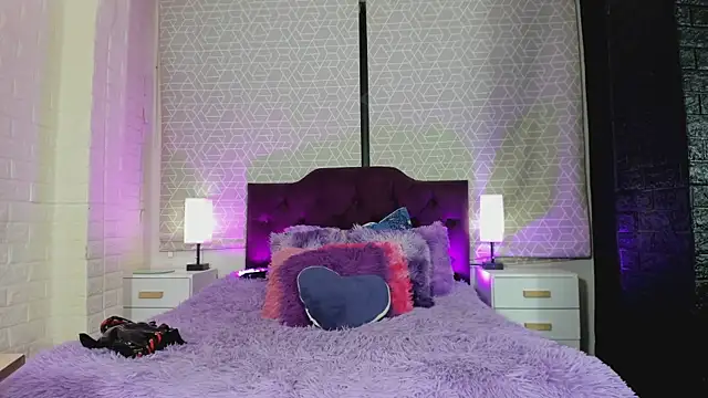 Zamara Kleii online show from November 2025 05:22:01 AM