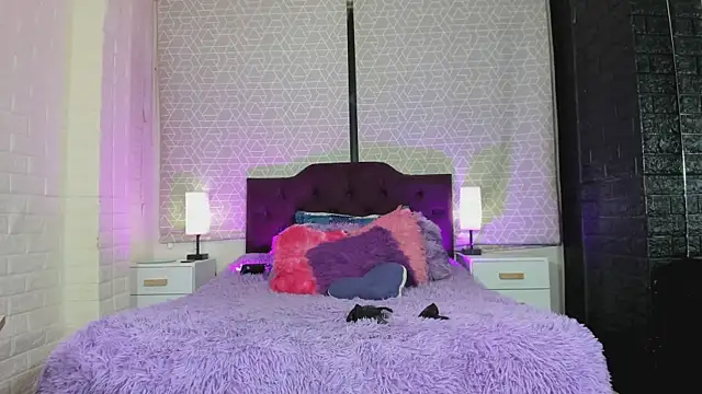 Zamara Kleii online show from November 2025 04:06:01 AM