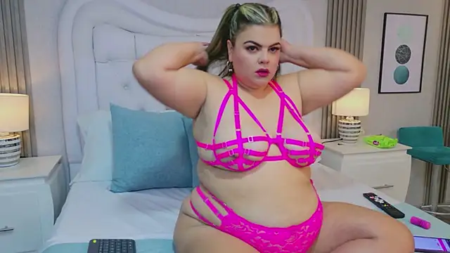 Snapshot of KiimBrooks chatting on February 2026 10:59:02 AM KiimBrooks online show from February 2026 10:59:02 AM