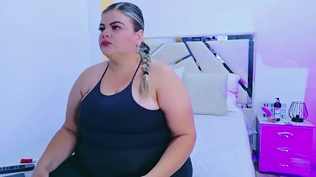 Snapshot of KiimBrooks chatting on March 2026 10:09:01 AM KiimBrooks online show from March 2026 10:09:01 AM