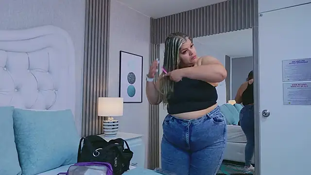 Snapshot of KiimBrooks chatting on January 2026 11:14:02 AM KiimBrooks online show from January 2026 11:14:02 AM