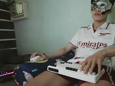 boyhigh1997 online show from November 2025 03:10:02 AM