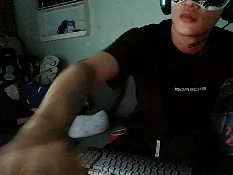 boyhigh1997 online show from February 2026 04:18:02 PM