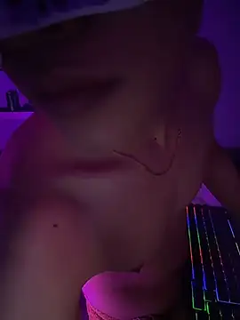 boyhigh1997 online show from May 2026 05:54:02 PM