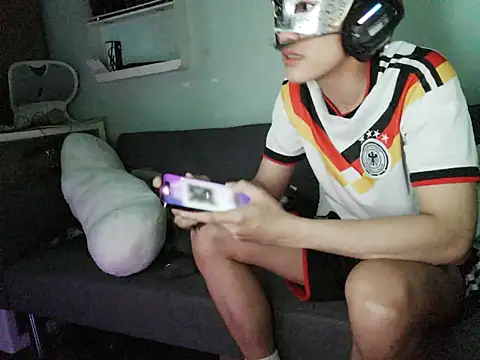 boyhigh1997 online show from March 2026 04:30:01 PM