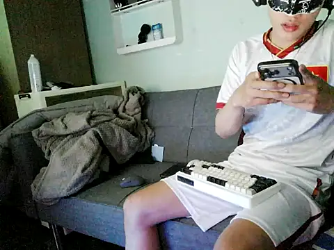 boyhigh1997 online show from February 2026 07:06:02 AM