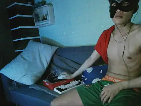 boyhigh1997 online show from December 2025 02:27:02 PM