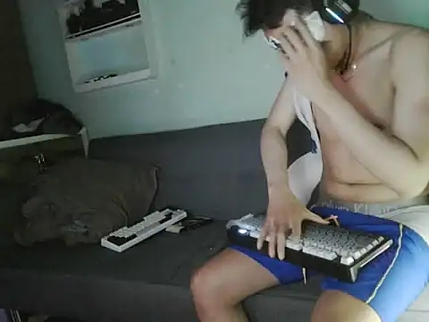 boyhigh1997 online show from April 2026 11:21:01 PM