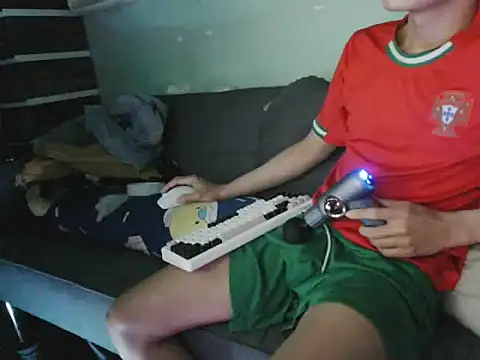 boyhigh1997 online show from November 2025 06:11:01 PM