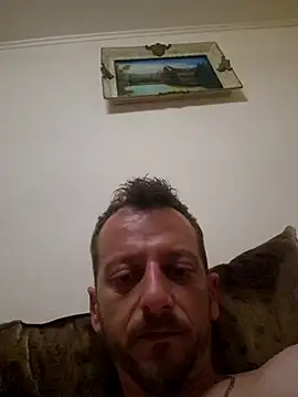 raducori online show from June 2026 11:43:02 PM
