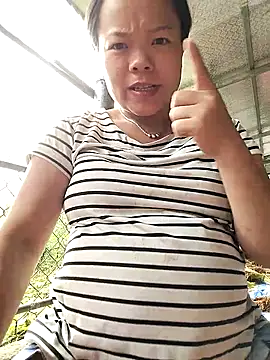 Snapshot of Rioo122 chatting on October 2025 01:31:02 AM Rioo122 online show from October 2025 01:31:02 AM