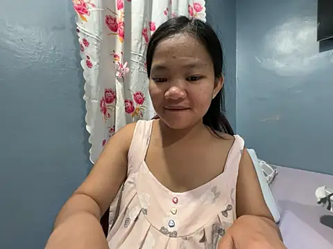 Snapshot of princess_janine chatting on May 2026 02:03:01 PM princess janine online show from May 2026 02:03:01 PM