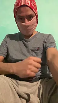 Skinny Longhair online show from April 2026 01:43:01 AM