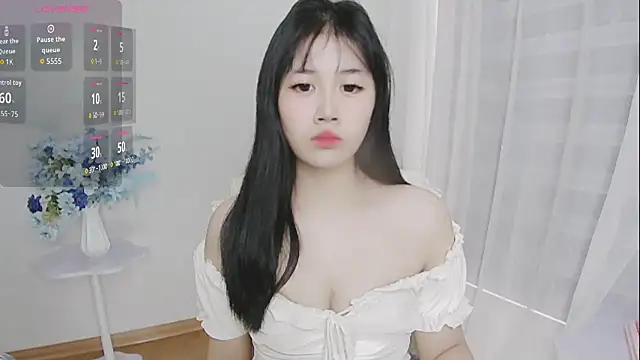 Snapshot of -Rose-Lucky- chatting on September 2025 01:11:02 AM -Rose-Lucky- online show from September 2025 01:11:02 AM