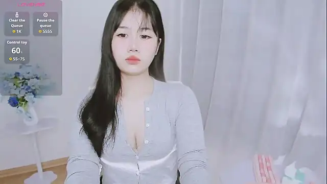 Snapshot of -Rose-Lucky- chatting on November 2025 01:21:01 AM -Rose-Lucky- online show from November 2025 01:21:01 AM