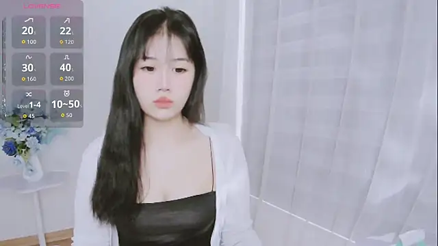 Snapshot of -Rose-Lucky- chatting on November 2025 01:20:01 AM -Rose-Lucky- online show from November 2025 01:20:01 AM