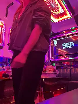 Ri210 online show from November 2025 04:12:02 PM