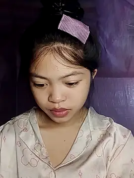 Thy00   online show from October 2025 12:43:01 AM