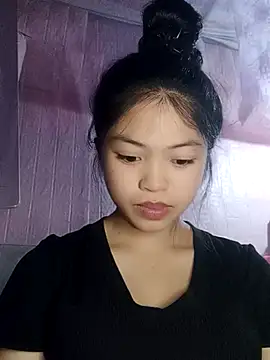 Snapshot of Thy00__ chatting on October 2025 03:44:02 PM Thy00 online show from October 2025 03:44:02 PM