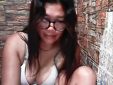 Snapshot of SexyLady4100 chatting on December 2025 09:15:01 PM SexyLady4100 online show from December 2025 09:15:01 PM