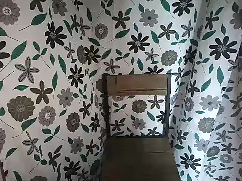 Snapshot of Virgen_christine01 chatting on October 2025 07:06:02 AM Virgen christine01 online show from October 2025 07:06:02 AM