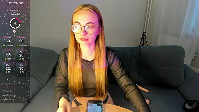 MewStella online show from September 2025 02:40:02 AM
