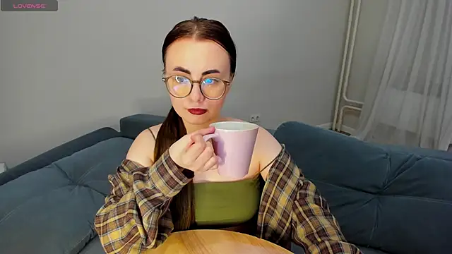 Snapshot of MewStella chatting on April 2026 03:29:01 PM MewStella online show from April 2026 03:29:01 PM