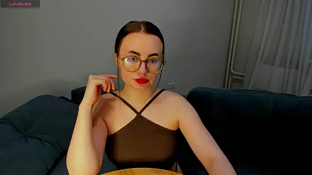 Snapshot of MewStella chatting on April 2026 02:40:02 PM MewStella online show from April 2026 02:40:02 PM