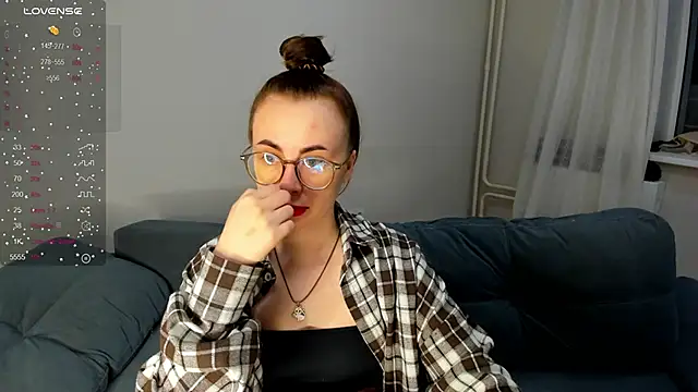 MewStella online show from March 2026 11:50:01 PM