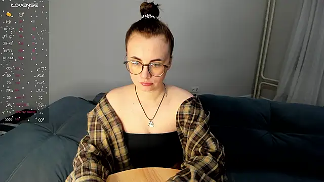 MewStella online show from March 2026 03:28:02 PM