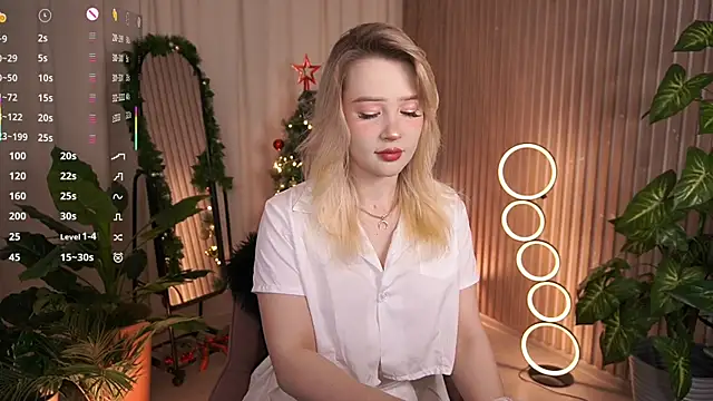 LauraWifeness online show from December 2025 05:40:02 AM