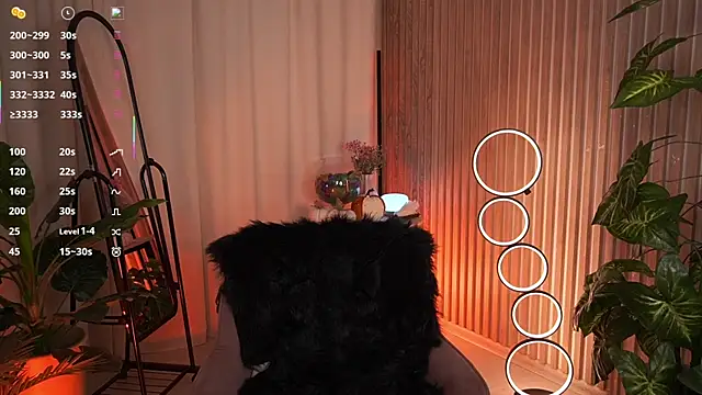 Snapshot of LauraWifeness chatting on November 2025 06:36:02 AM LauraWifeness online show from November 2025 06:36:02 AM