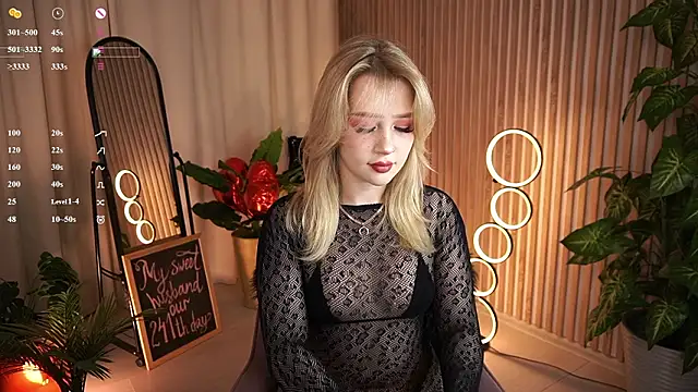 LauraWifeness online show from February 2026 06:33:01 AM