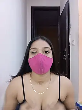Snapshot of Cute_Rakhi8 chatting on June 2026 05:05:02 AM Cute Rakhi8 online show from June 2026 05:05:02 AM
