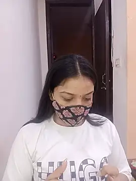 Snapshot of Cute_Rakhi8 chatting on July 2026 05:05:02 AM Cute Rakhi8 online show from July 2026 05:05:02 AM