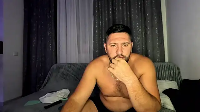 Gold Alpha Boy online show from September 2025 08:21:02 PM