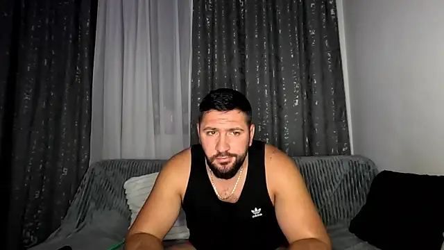 Gold Alpha Boy online show from September 2025 07:09:02 PM