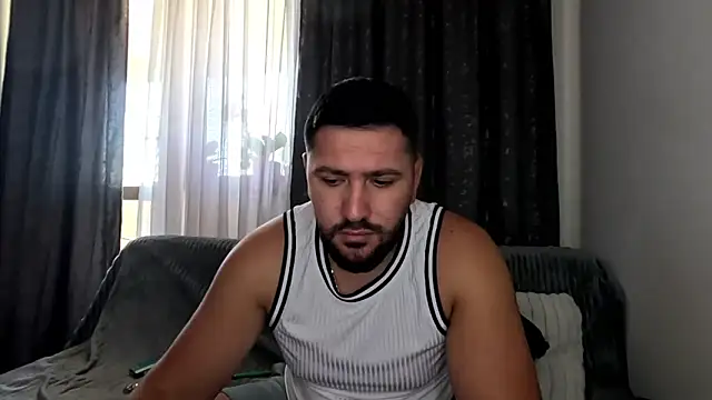 Gold Alpha Boy online show from September 2025 07:25:01 AM