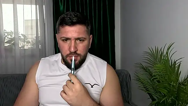 Gold Alpha Boy online show from May 2026 01:17:02 PM