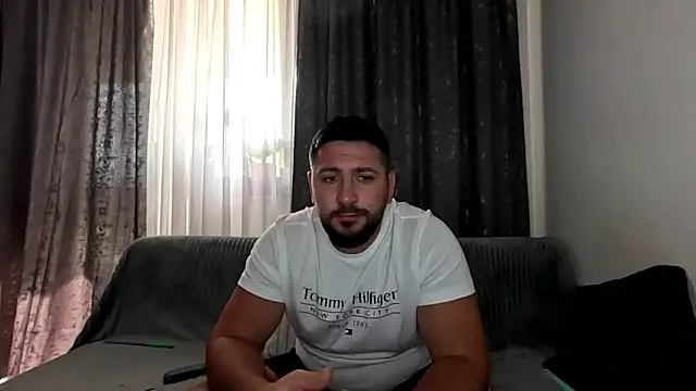 Gold Alpha Boy online show from September 2025 11:13:01 AM