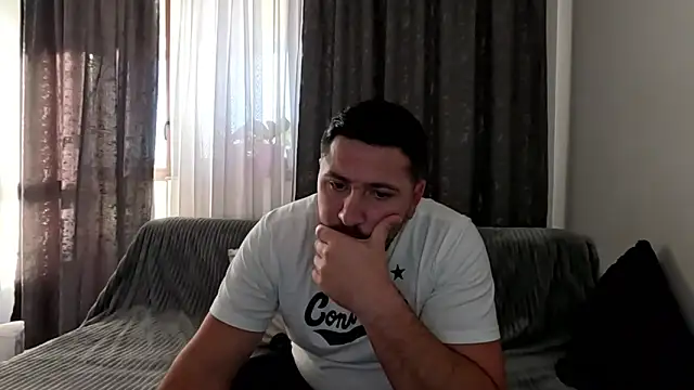 Gold Alpha Boy online show from October 2025 01:11:02 PM
